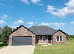 Building Photo - 305 Western Hills Dr