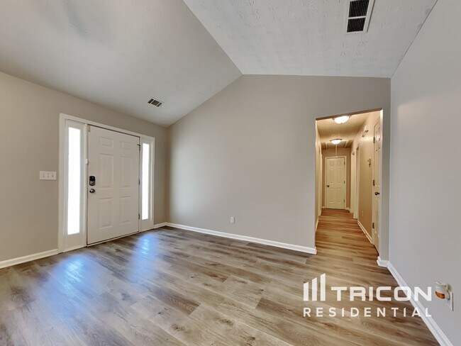 Foto del edificio - 530 Saddle Shoals Dr