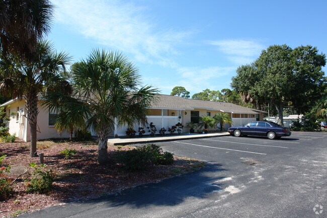 Lado - 165 Old Englewood Rd