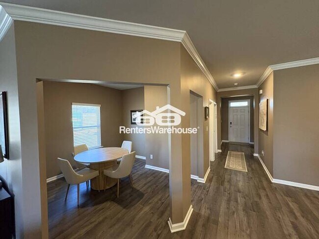 Foto del edificio - Beautiful All Brick 4-bedroom 2 1/2 bath home