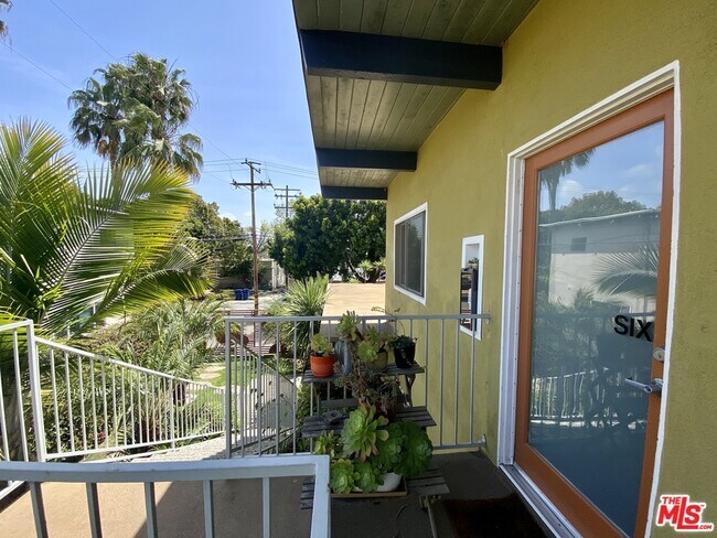 Foto del edificio - 2329 Kansas Ave