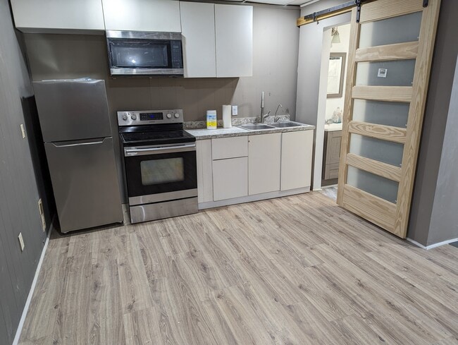 Building Photo - 920 Kinzler Ave