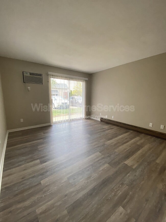 Building Photo - 217 Charleston Blvd