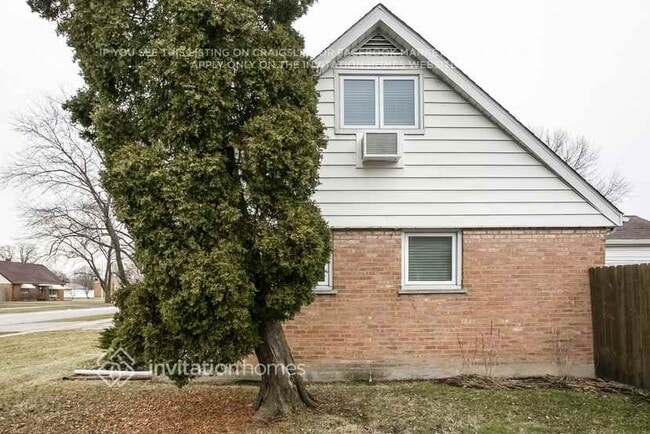 Foto del edificio - 8440 S Lockwood Ave