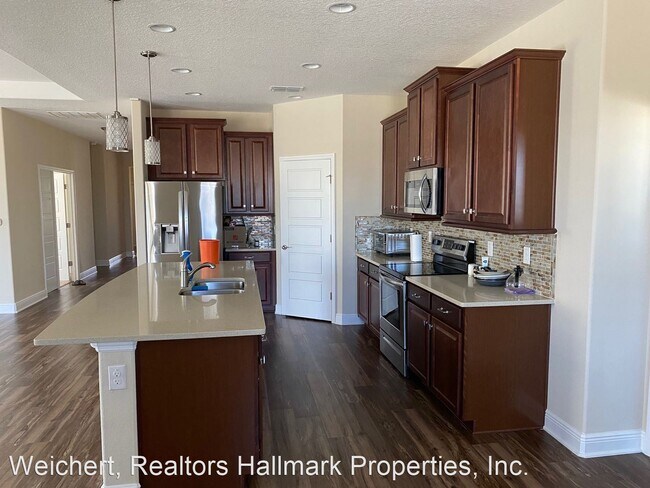 Building Photo - 4 br, 3 bath House - 4431 Linwood Trace Lane