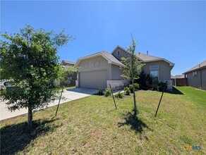 Building Photo - 1331 Hillsong St