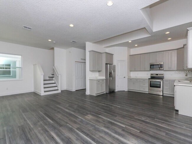 Foto del edificio - Stunning Home in College Park; Upgraded Fi...