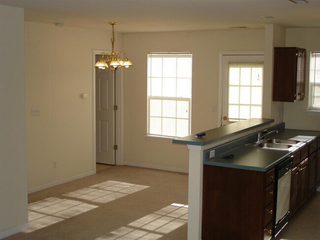 Building Photo - Waterloo Dr. 4518