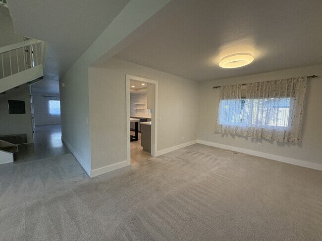 Foto del edificio - 5705 Davis Cir