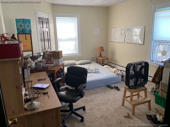 Building Photo - 2 Westford Pl