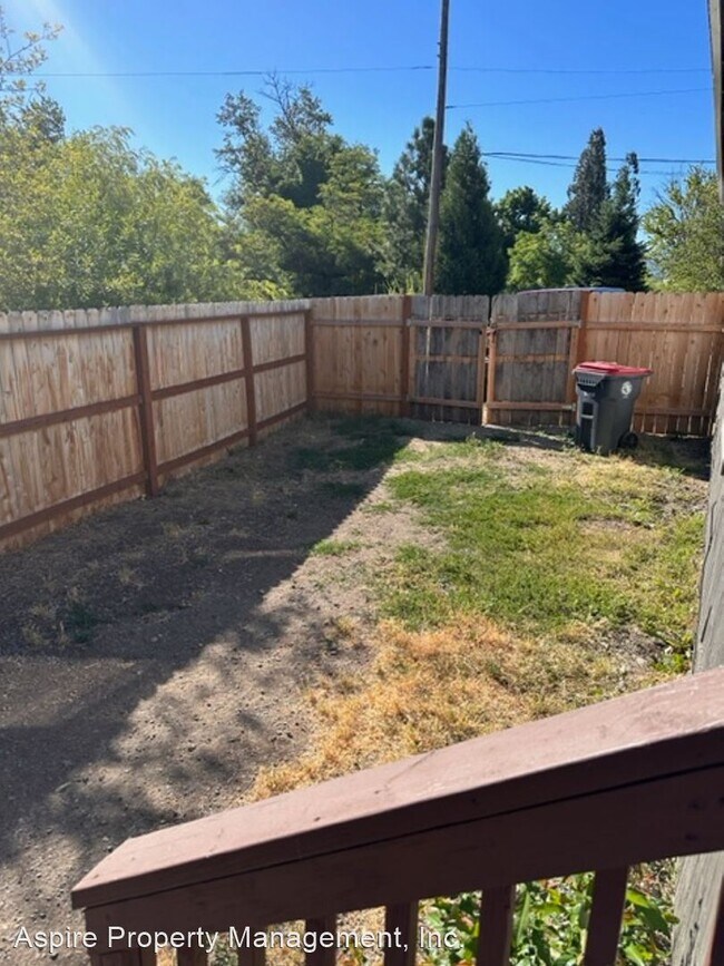 Foto del edificio - 2 br, 1 bath House - 521 Mayette St