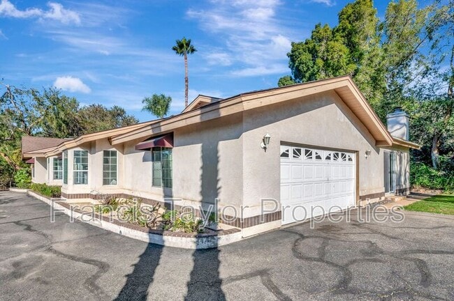 Foto del edificio - 16303 Avenida Florencia