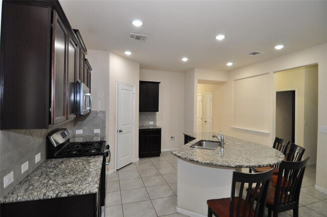 Foto del edificio - Open Single Story Home in Great Location