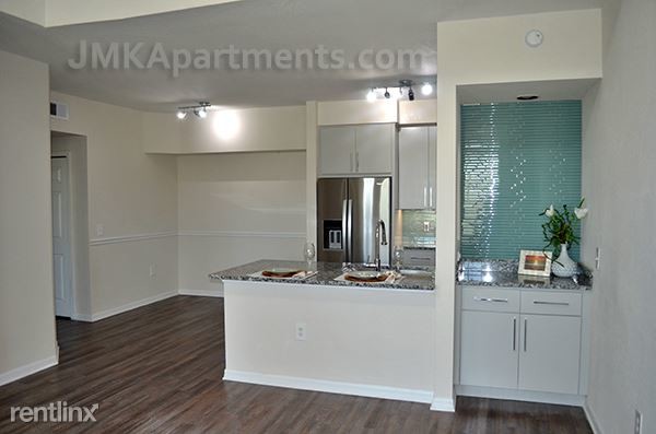Building Photo - 2 br, 2 bath Apartment - 2358 Village Blvd