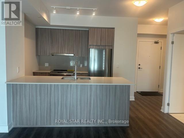 Building Photo - 4130-4130 Parkside Village Dr