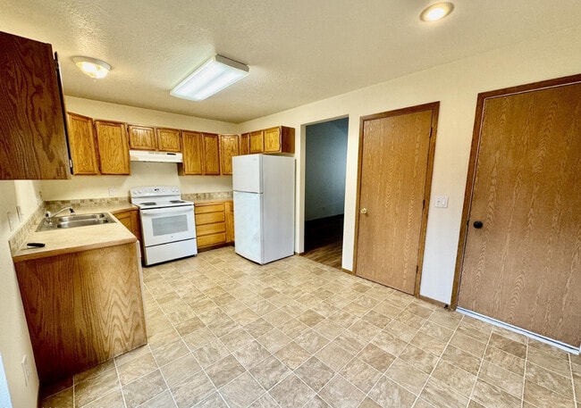 Building Photo - 107 N Caton St