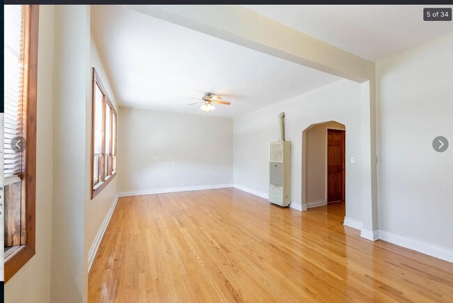 Building Photo - 2058 W 19th St