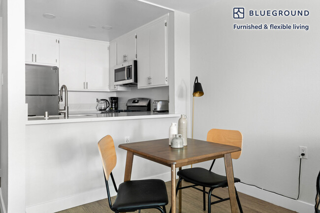 Foto del edificio - 5405 Lindley Ave