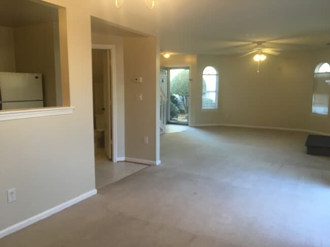 Building Photo - 4689 Shallowford Cir