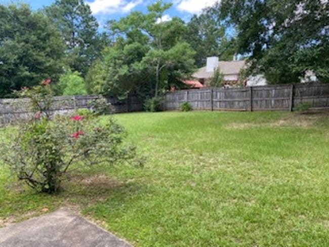 Building Photo - Wonderful 3/2 home in great neighborhood