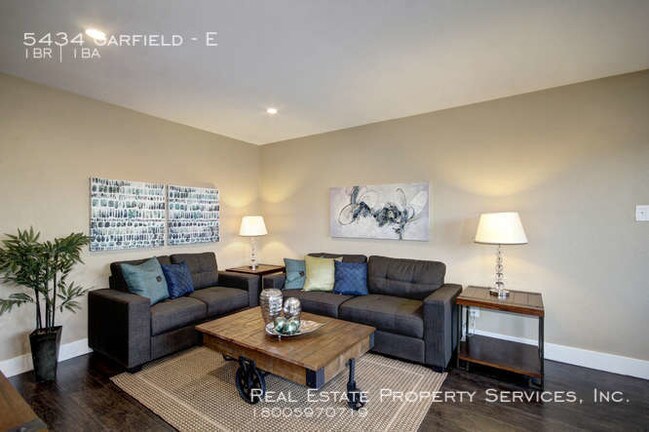 Foto del edificio - 5434 Garfield Ave
