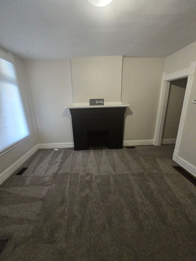 Building Photo - 41 N Guilford Ave