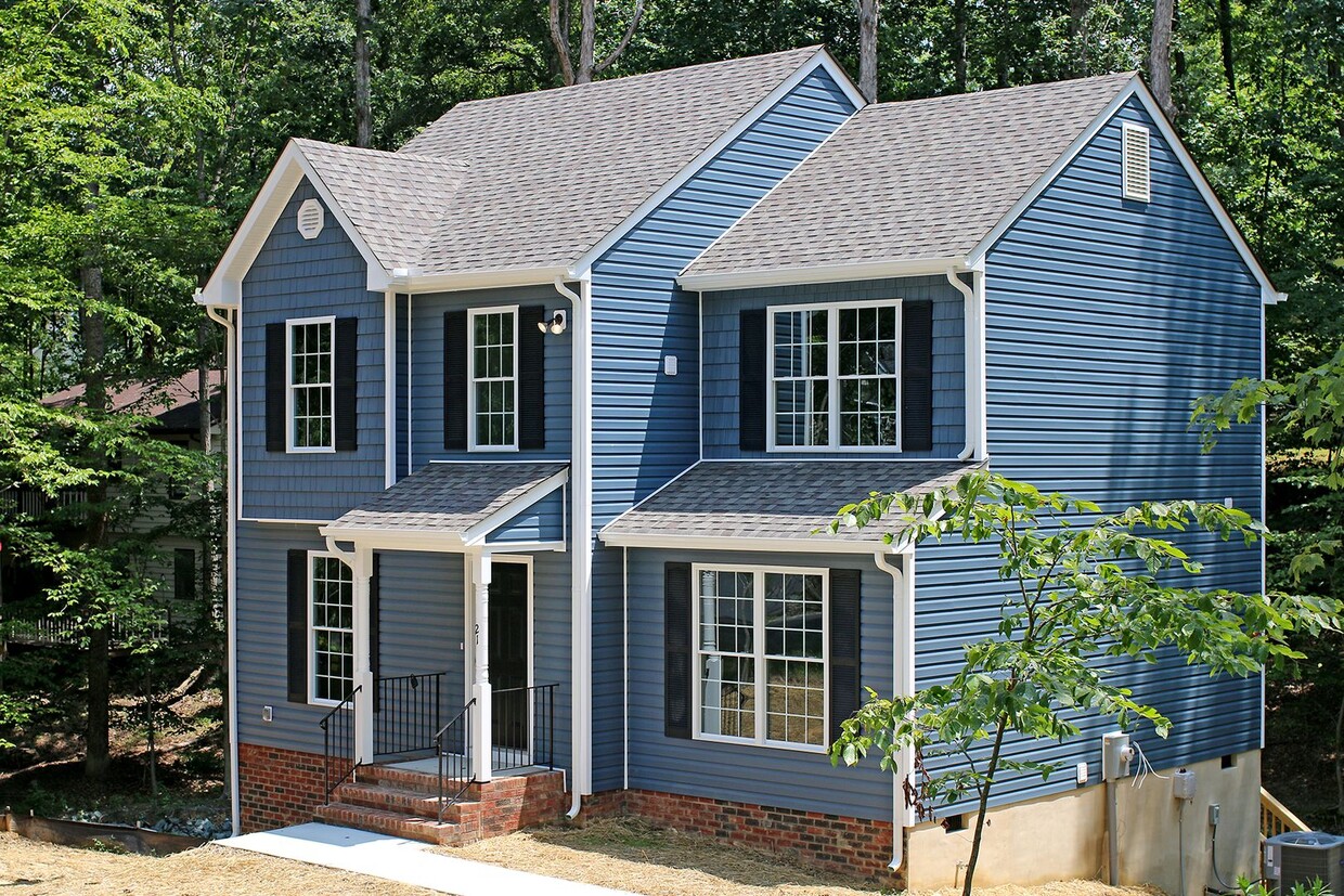 Primary Photo - Light-filled Lake Monticello Home