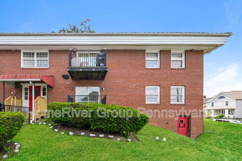 Primary Photo - 901 Crescent Ave