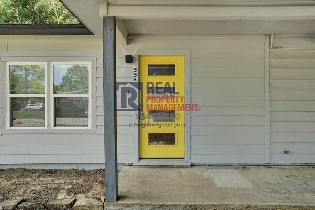 Foto del edificio - Fully Updated 3?Bed / 2?Bath Home in Burleson – Spacious Layout & Move-In Ready