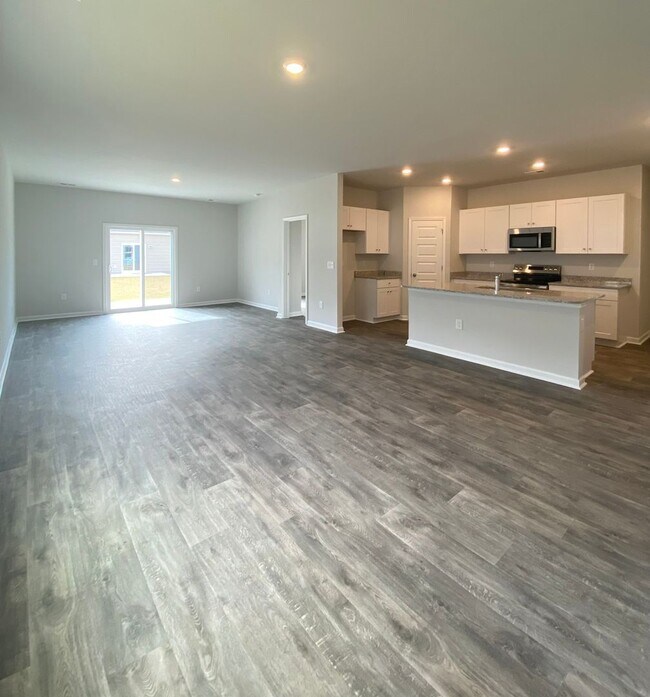 Foto del edificio - LIKE NEW home in a new subdivision!