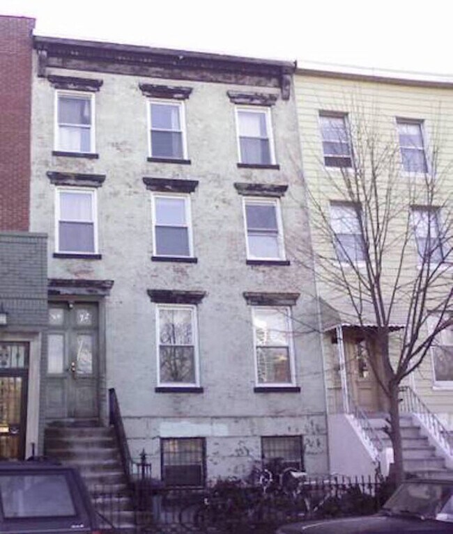 Foto del edificio - 74 S 1st St