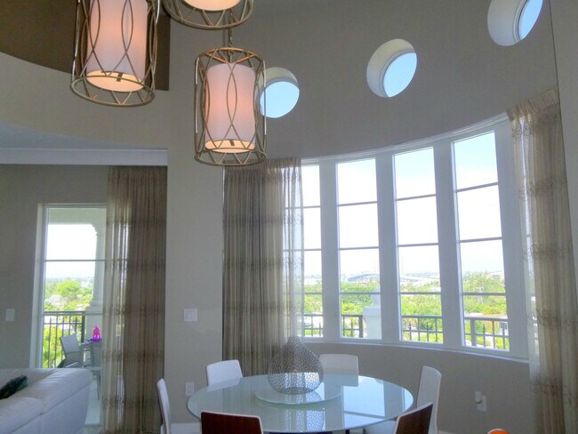 Foto del edificio - 155 S Ocean Ave