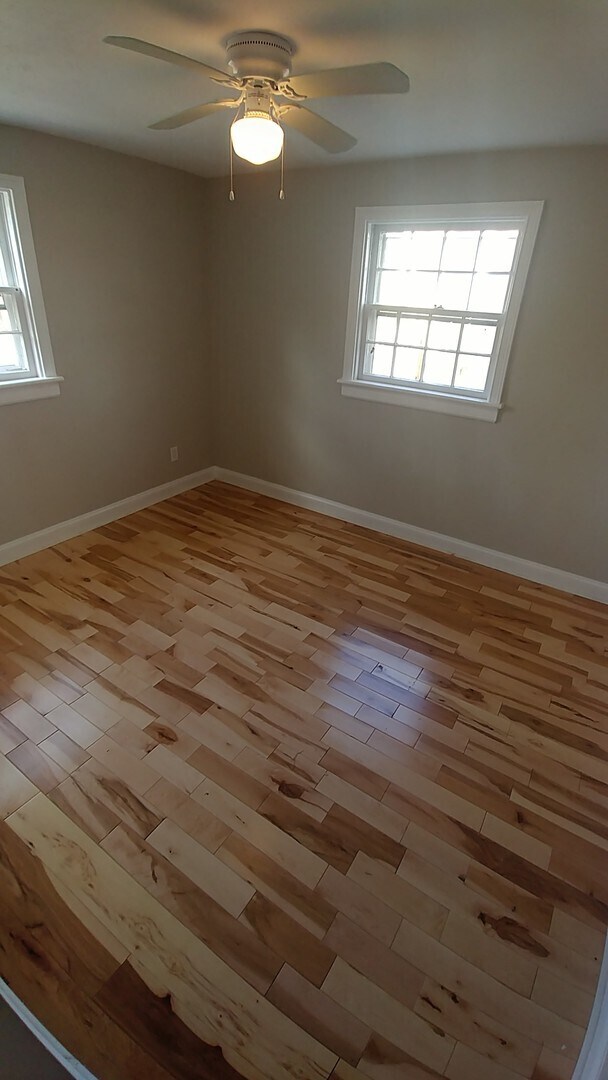 Building Photo - 4 BR/ 2 BA Newly Renovated Tri level in Wi...