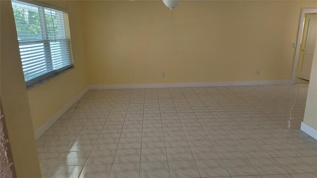Building Photo - 3005 Gulf Blvd
