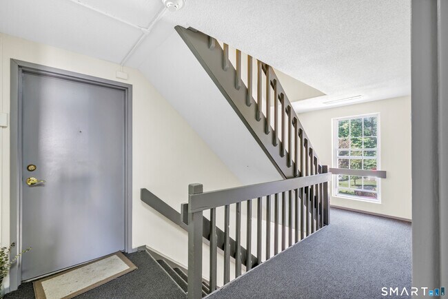 Foto del edificio - 135 Heather Ridge