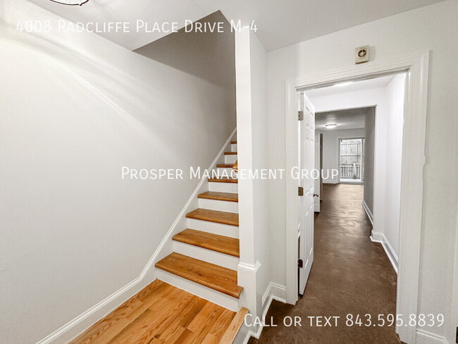 Foto del edificio - 4008 Radcliffe Pl Dr