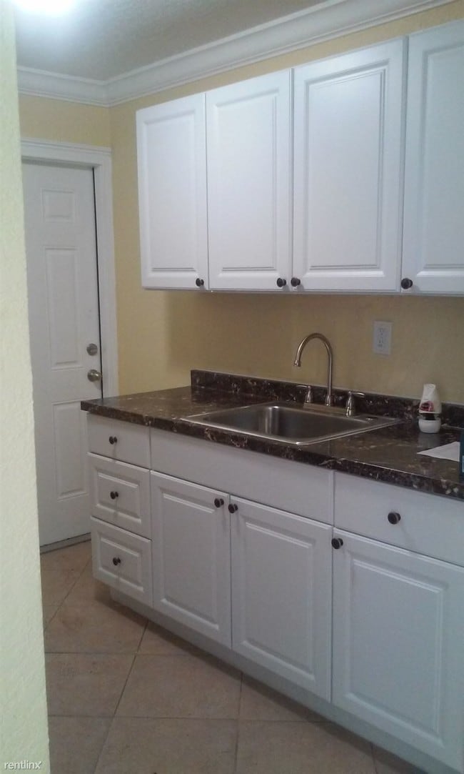 Building Photo - 1840 NW 34th Ter