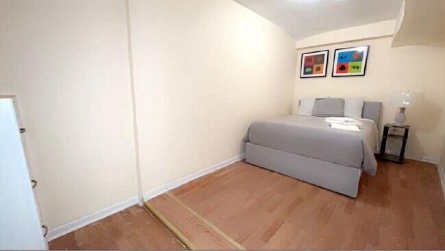 Foto del edificio - 1624 S Throop St