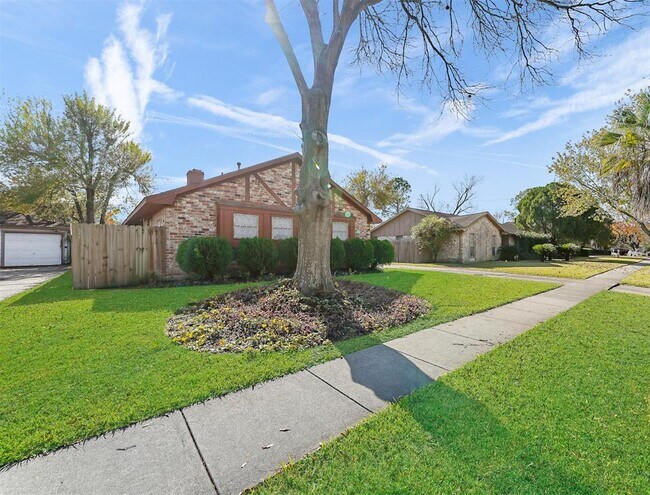 Building Photo - 12931 Westella Dr