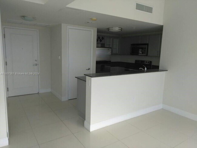Foto del edificio - 1861 NW N River Dr