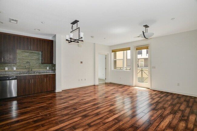 Building Photo - Coveted Condo at Atlas in the Heart of Hil...