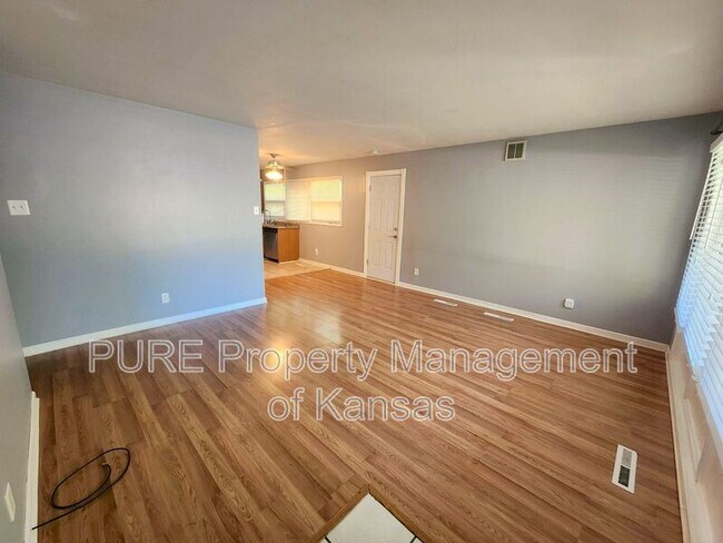 Building Photo - 1517 SW 24th St