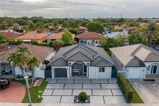 Building Photo - 18316 SW 145th Ave