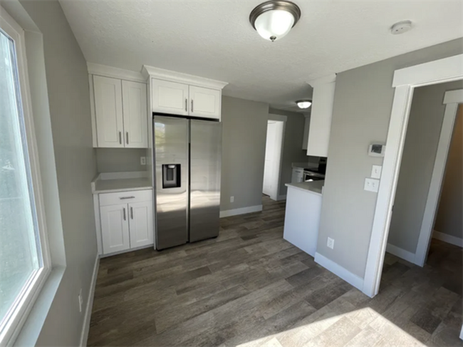 Building Photo - 945 S 900 W