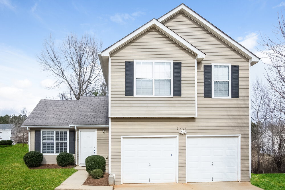 Foto principal - 3704 Lower Creek Dr