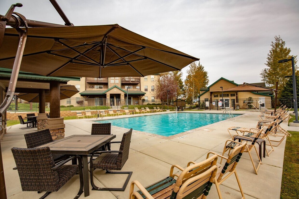 Sunset Ridge Restrictions) Alquileres en West