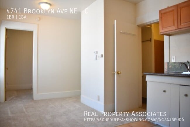 Foto del edificio - 4741 Brooklyn Ave NE