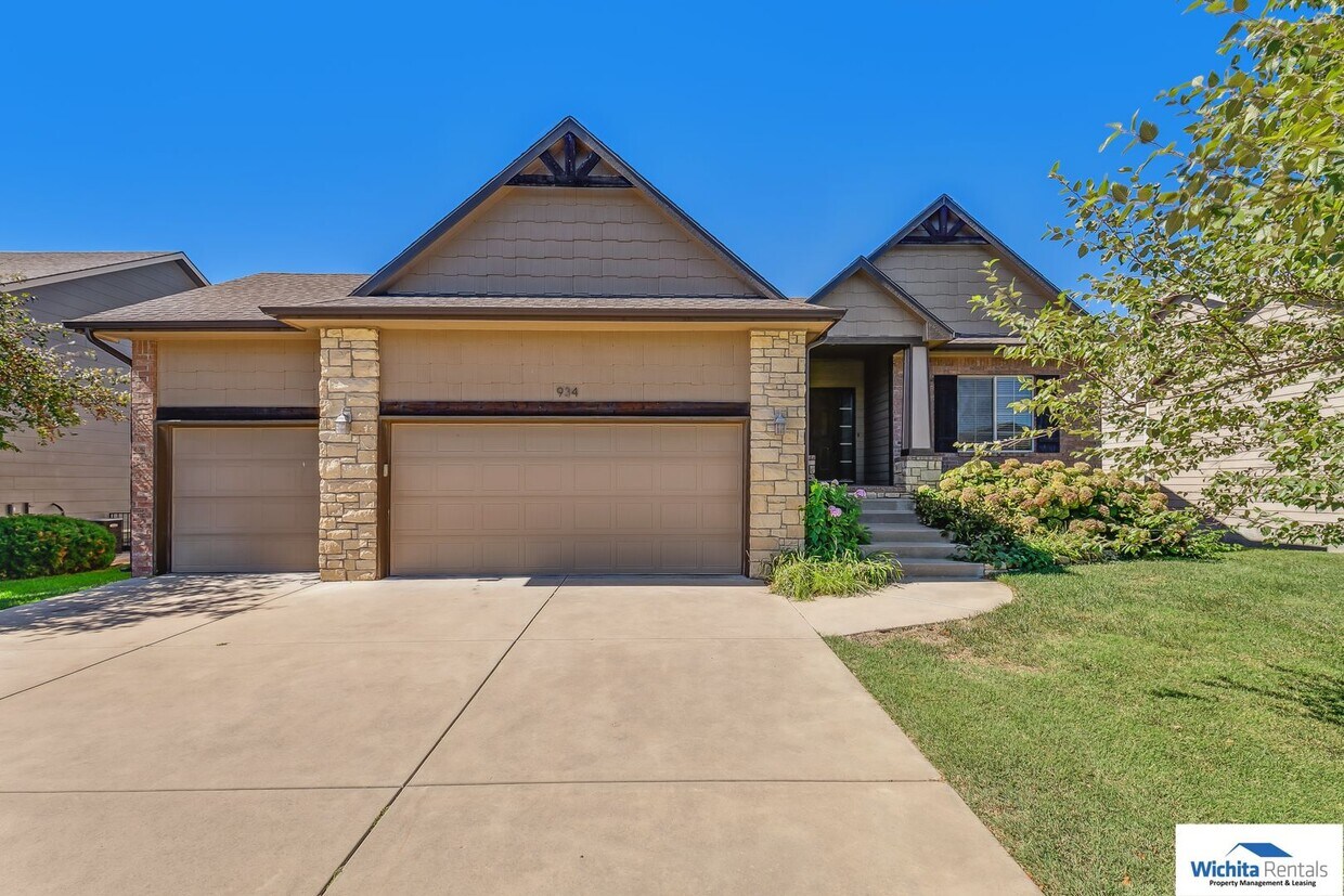 Lovely 4 Bedroom Stonewood Home...Waiting House Rental in Andover