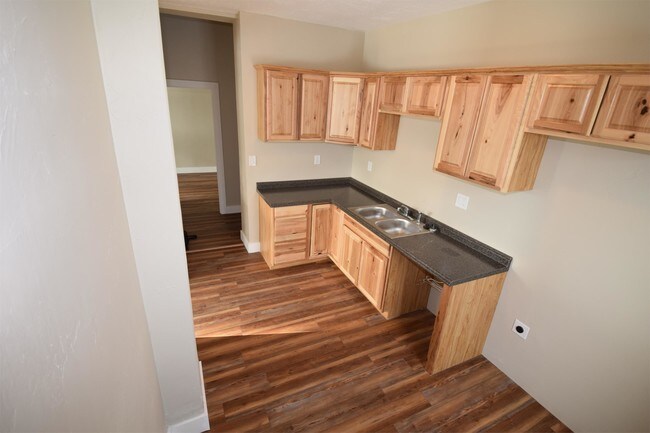 Building Photo - 449 W 100 N