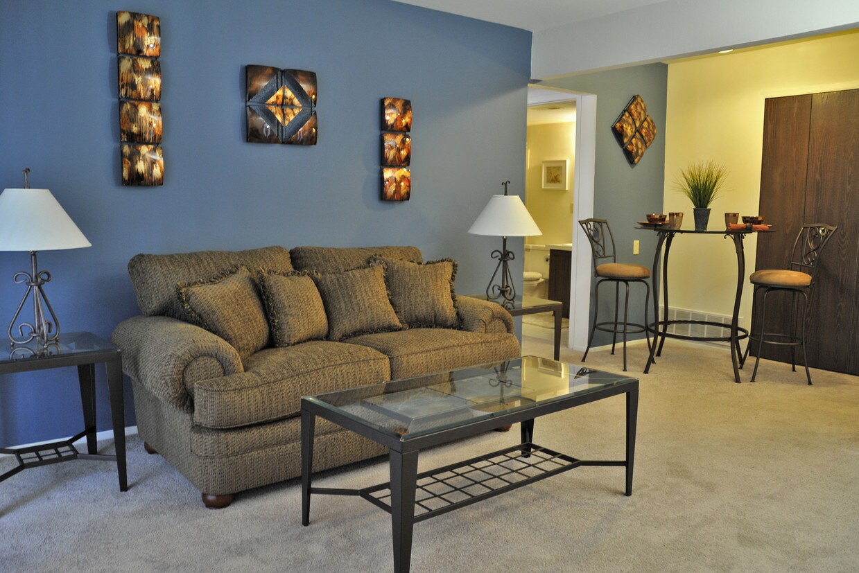 Fox Pointe Apartments Apartments in East Moline, IL